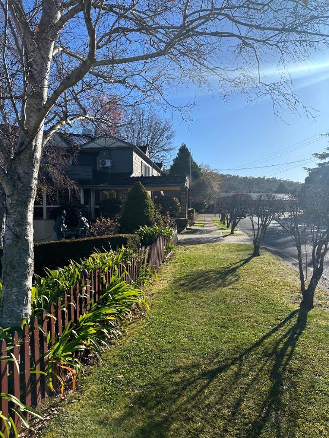Grand Country Lodge Motel Mittagong Exterior photo