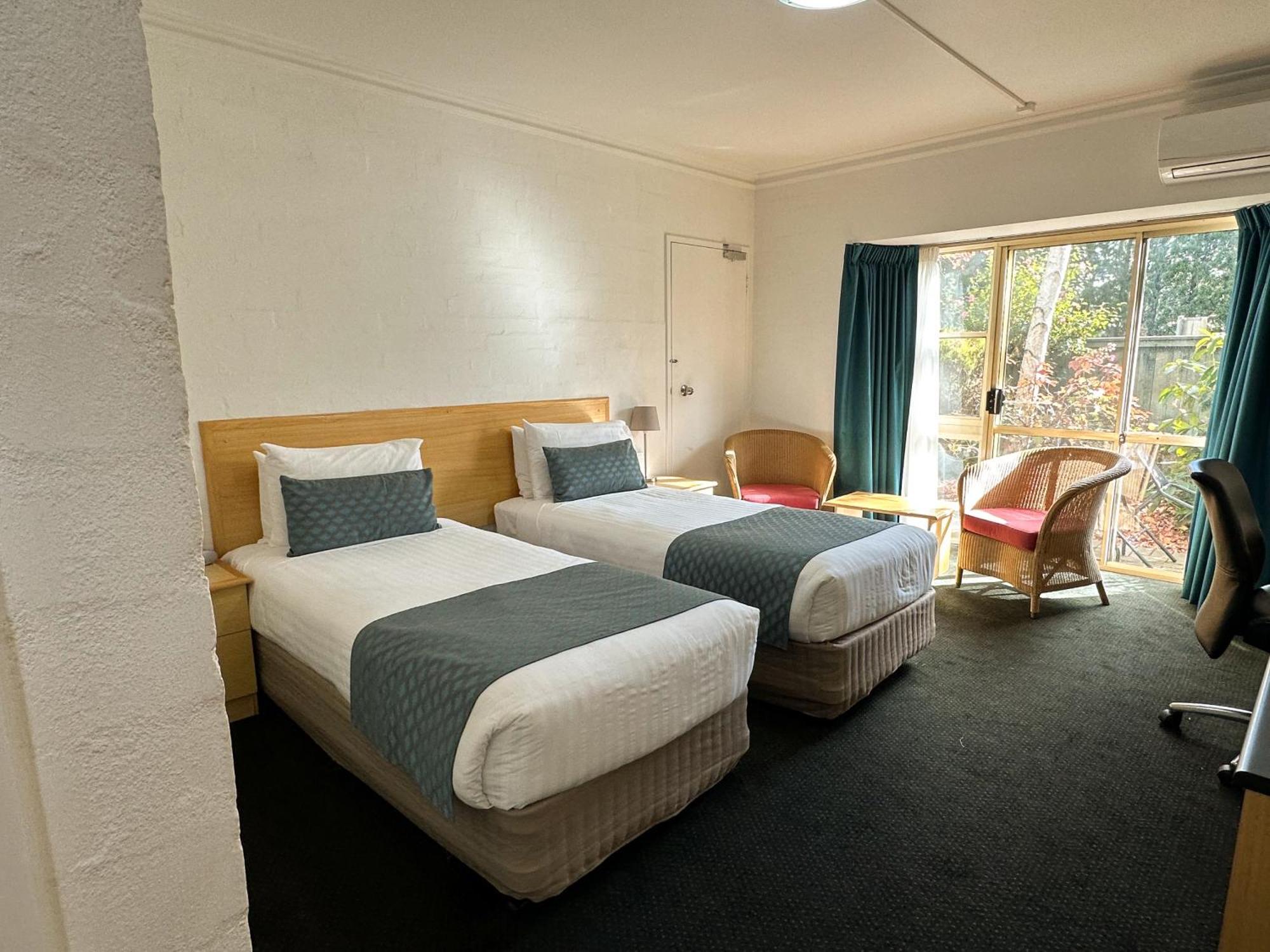 Grand Country Lodge Motel Mittagong Exterior photo