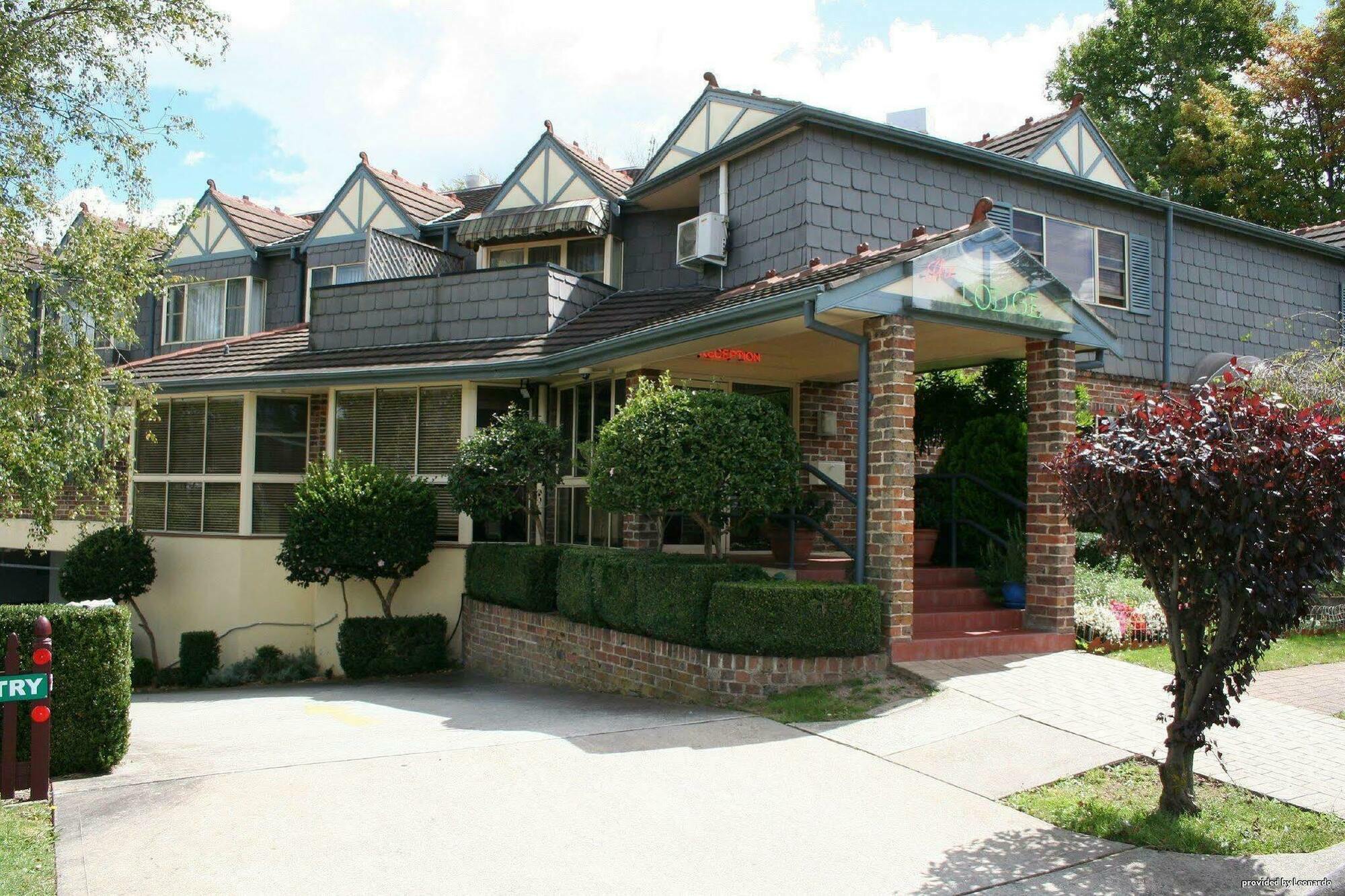 Grand Country Lodge Motel Mittagong Exterior photo