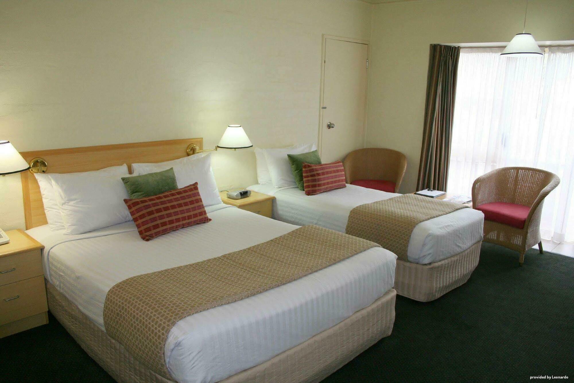 Grand Country Lodge Motel Mittagong Exterior photo